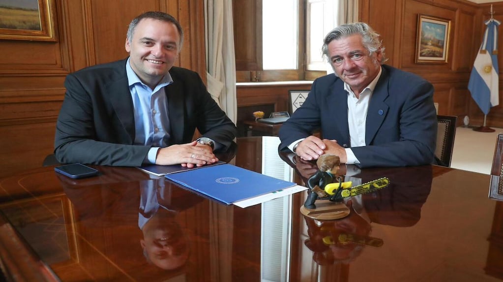 Adorni recibió al presidente de la Sociedad Rural para evaluar el aumento de los costos del campo