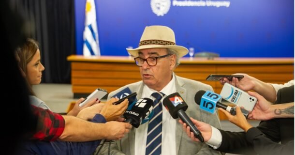 Por suba del combustible, se anunciaron apoyos que incluyen al agro. 1 Por suba del combustible, se anunciaron apoyos que incluyen al agro.