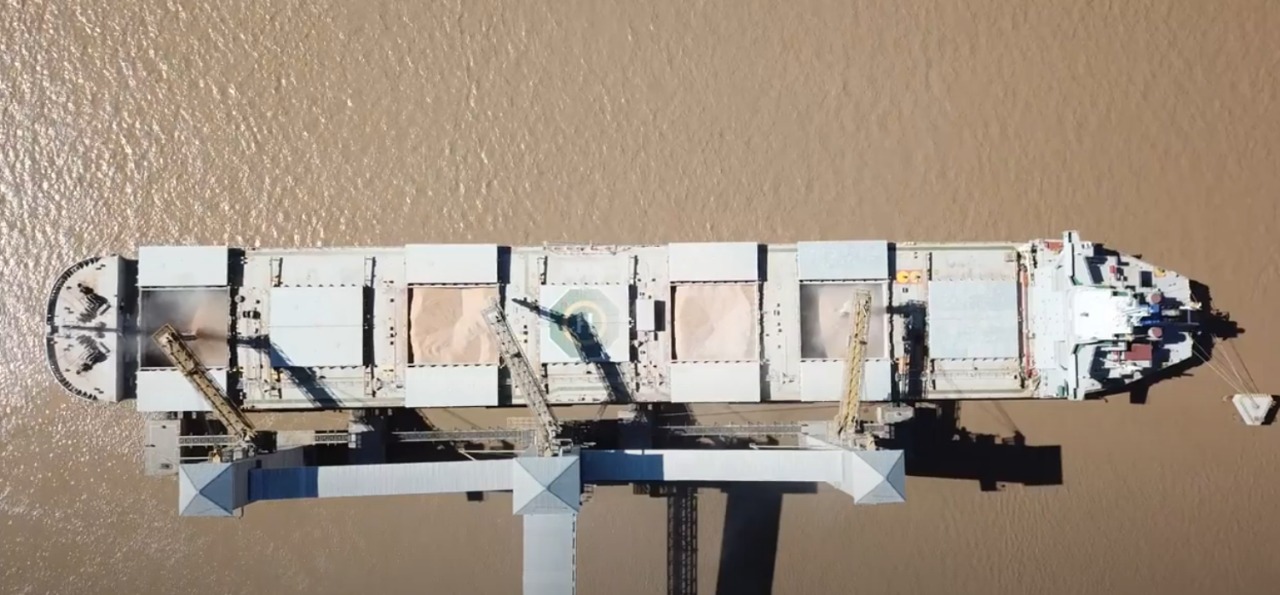 El agro manda en las terminales de Up River: representa 6 de cada 10 dólares exportados por el país