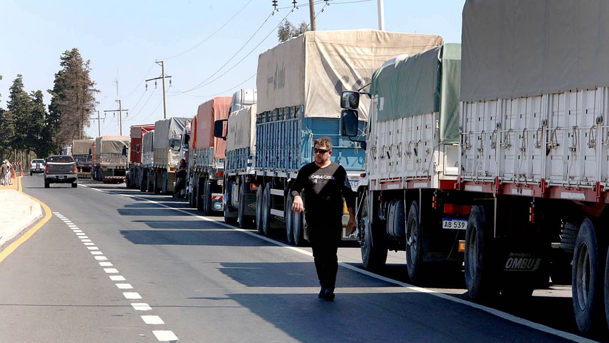 Ahora al campo se le suma la incertidumbre del transporte, en pleno inicio de la cosecha